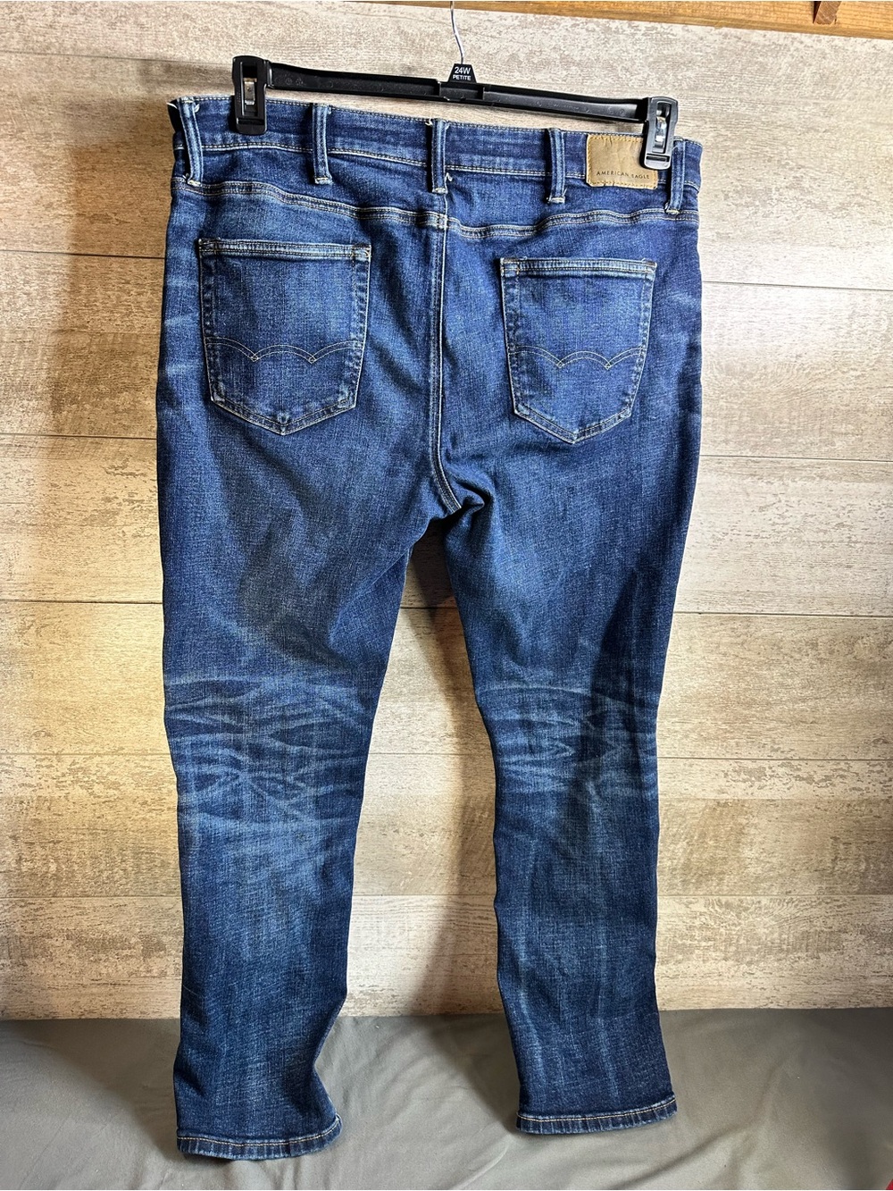 American Eagle Men's Dark Wash Slim Straight Jeans Size 38x30 - Picture 3 of 16